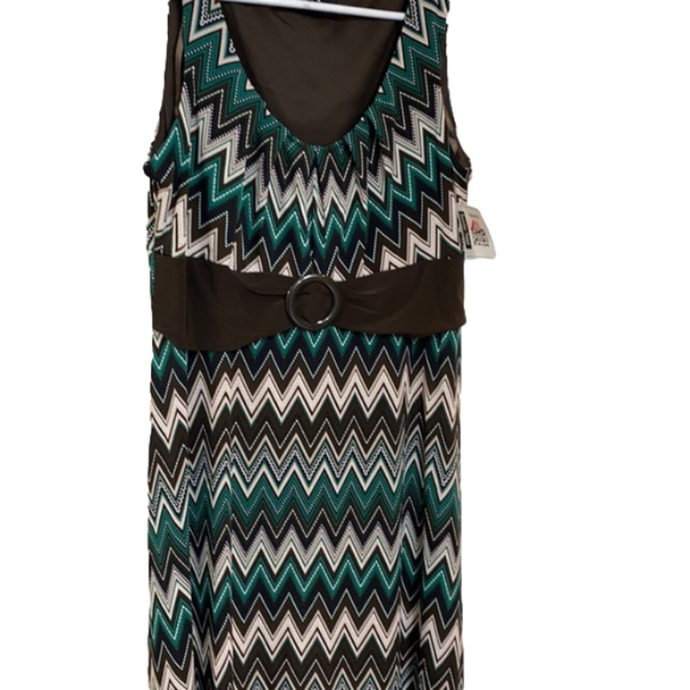 PS SIZED dress - black, green, white chevron design below the knee length